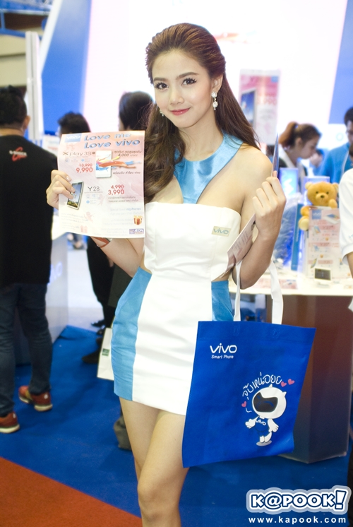 พริตตี้สาวสวยที่งาน Thailand Mobile Expo 2016