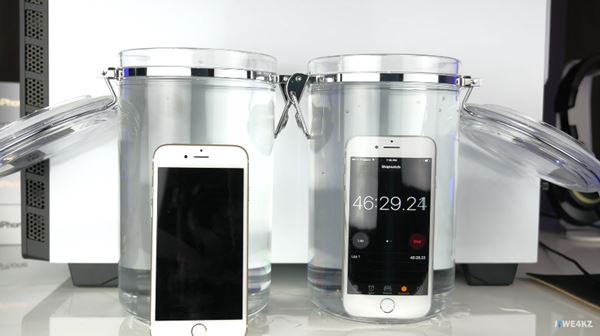 ทดสอบคุณสมบัติกันน้ำ iPhone 7 เทียบกับ iPhone 6s