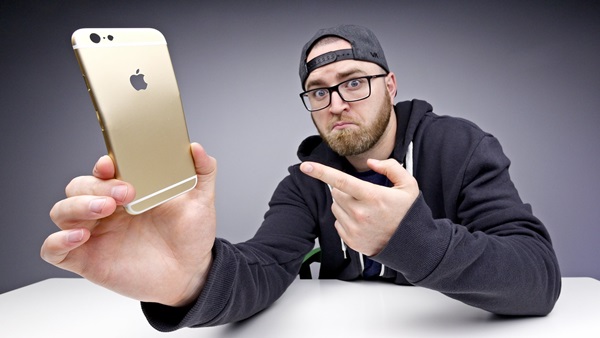 iPhone 6s เปลี่ยนวัสดุตัวเครื่องใหม่ งอยากกว่าเดิม