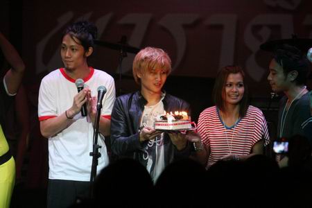 Paradox พาราด็อกซ์