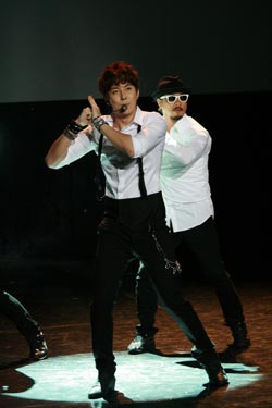 Korean Crossover Miso & Kim Hyung Jun in Thailand Korean Crossover Miso & Kim Hyung Jun in Thailand