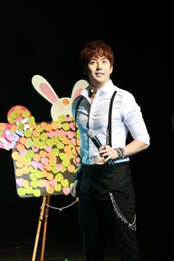 Korean Crossover Miso & Kim Hyung Jun in Thailand Korean Crossover Miso & Kim Hyung Jun in Thailand