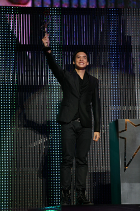 ไนน์ เอนเตอร์เทน อวอร์ดส 2011