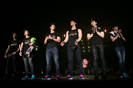 2PM Hands Up Asia Tour in Bangkok 2012