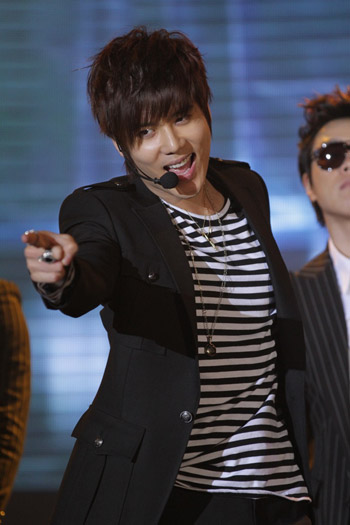 KIM-KYU-JONG15