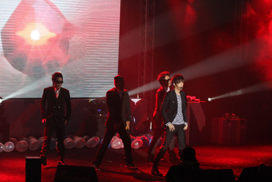KIM-KYU-JONG2