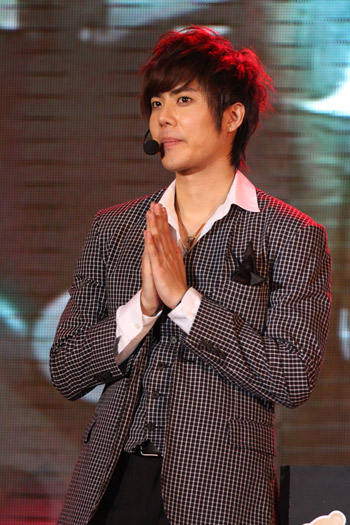 KIM-KYU-JONG3