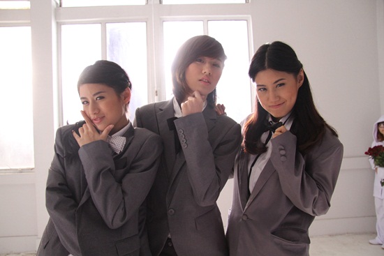 เฟย์ ฟาง แก้ว MV เพลง Loveaholic