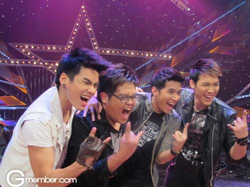 The Star 8