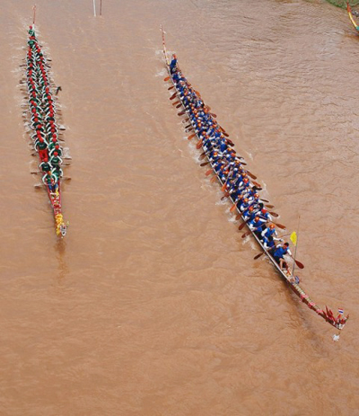 งานประเพณีแข่งเรือจังหวัดน่าน