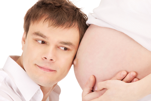 เคล็ดลับสำหรับหนุ่ม ๆ ในการดูแลภรรยาที่กำลังตั้งครรภ์