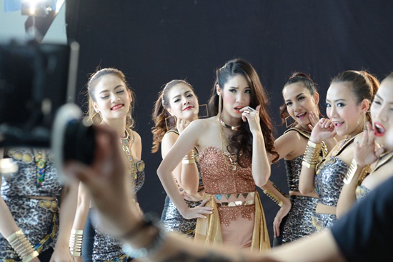กล้วย คลองหอยโข่ง MV เพลง อยากมีสามี กล้วย คลองหอยโข่ง MV เพลง อยากมีสามี