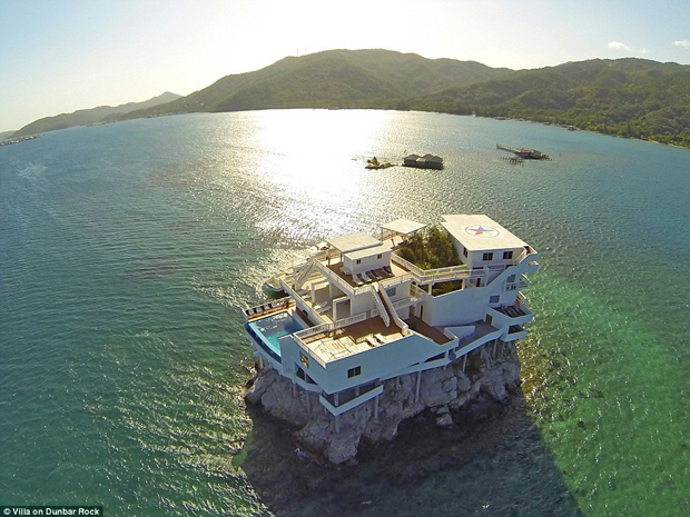 Villa on Dunbar Rock Villa on Dunbar Rock