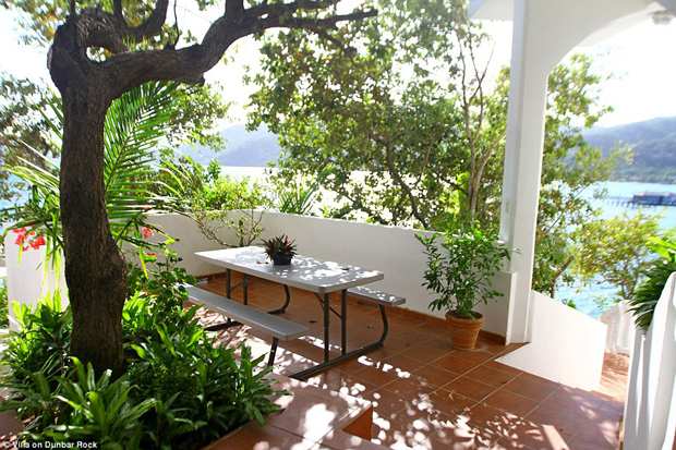 Villa on Dunbar Rock Villa on Dunbar Rock