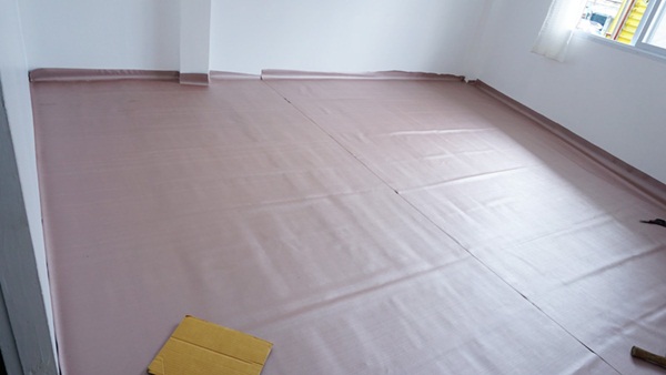 รีโนเวทห้องนอนไม้เก่า ๆ สู่ห้องนอนสีขาวสไตล์เจ้าหญิง รีโนเวทห้องนอนไม้เก่า ๆ สู่ห้องนอนสีขาวสไตล์เจ้าหญิง