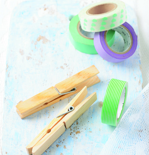 DIY จากไม้หนีบผ้าเหลือใช้ สู่ที่เก็บสายไฟสุดน่ารัก ! DIY จากไม้หนีบผ้าเหลือใช้ สู่ที่เก็บสายไฟสุดน่ารัก !