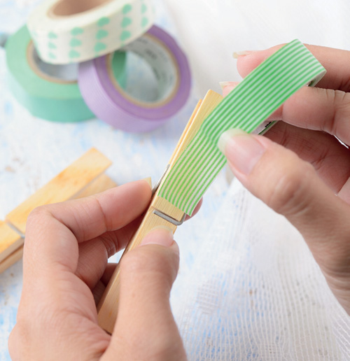 DIY จากไม้หนีบผ้าเหลือใช้ สู่ที่เก็บสายไฟสุดน่ารัก ! DIY จากไม้หนีบผ้าเหลือใช้ สู่ที่เก็บสายไฟสุดน่ารัก !
