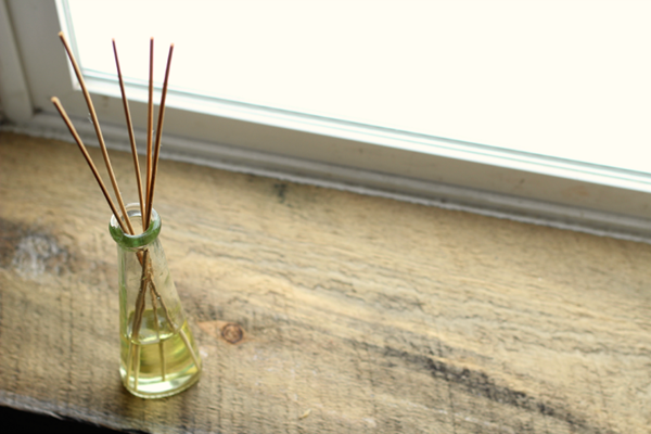 10 DIY เครื่องหอมสูตรธรรมชาติ ดับกลิ่นเหม็นในห้องน้ำได้ชะงัก ! 10 DIY เครื่องหอมสูตรธรรมชาติ ดับกลิ่นเหม็นในห้องน้ำได้ชะงัก !