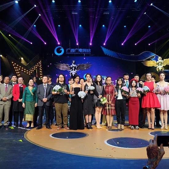 สายป่าน อภิญญา-น้ำตาล พิจักขณา สายป่าน อภิญญา-น้ำตาล พิจักขณา
