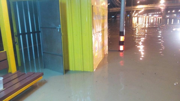 ประมวลภาพ-คลิปน้ำท่วมพัทยา ประมวลภาพ-คลิปน้ำท่วมพัทยา