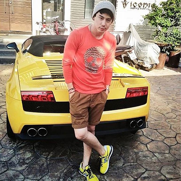 รถหรูดาราไทย รถหรูดาราไทย