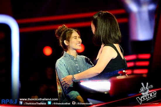 หนอยแน่ เดอะวอยซ์ สาวน้อยหน้าใสเสียงสวย มัดใจ 4 โค้ชเต็ม ๆ หนอยแน่ เดอะวอยซ์ สาวน้อยหน้าใสเสียงสวย มัดใจ 4 โค้ชเต็ม ๆ