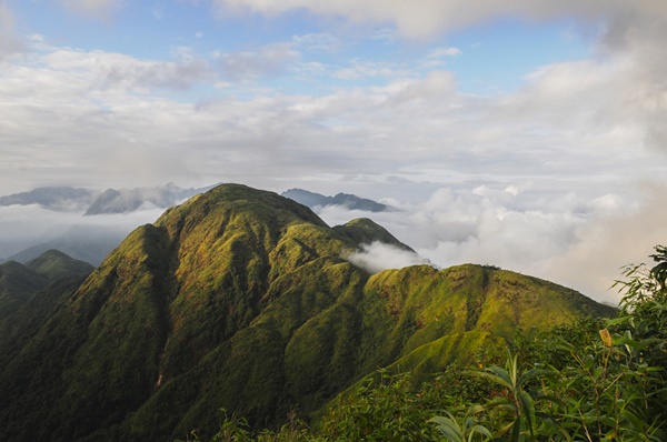 10 ภูเขาในเอเชีย ที่ต้องไปปีนป่ายปักธงสักครั้ง 10 ภูเขาในเอเชีย ที่ต้องไปปีนป่ายปักธงสักครั้ง