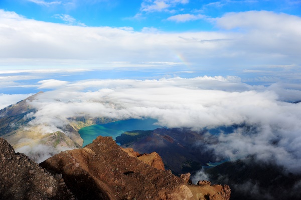 10 ภูเขาในเอเชีย ที่ต้องไปปีนป่ายปักธงสักครั้ง 10 ภูเขาในเอเชีย ที่ต้องไปปีนป่ายปักธงสักครั้ง
