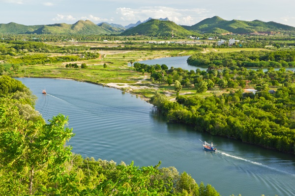 เที่ยวปราณบุรีเพลิน ๆ กับ 8 สถานที่ท่องเที่ยวยอดนิยม เที่ยวปราณบุรีเพลิน ๆ กับ 8 สถานที่ท่องเที่ยวยอดนิยม