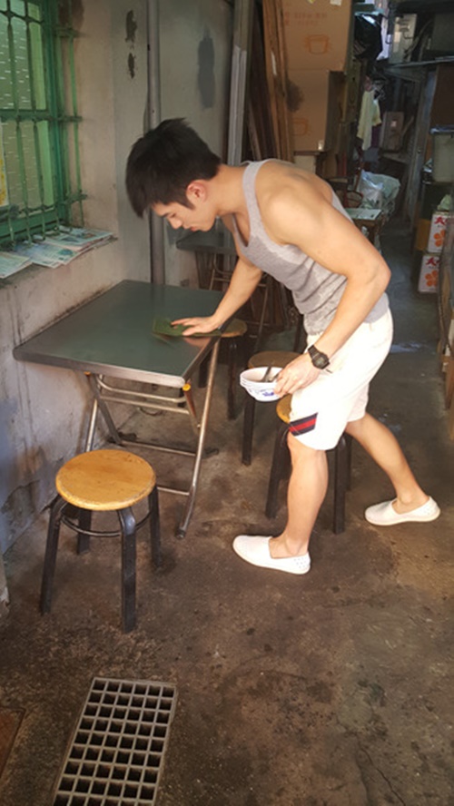 พ่อค้าขายน้ำเต้าหู้หล่อตี๋ พ่อค้าขายน้ำเต้าหู้หล่อตี๋