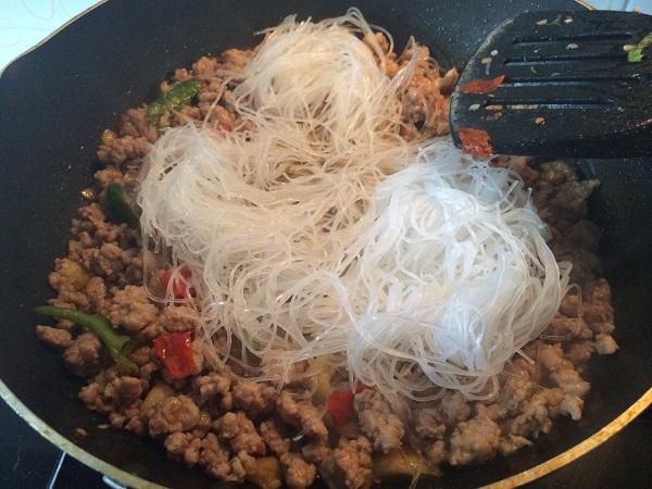 20 สูตรอาหารจานเดียวสุดฮิต เมนูตามสั่งทำเองง่าย ๆ ไม่มีเบื่อ