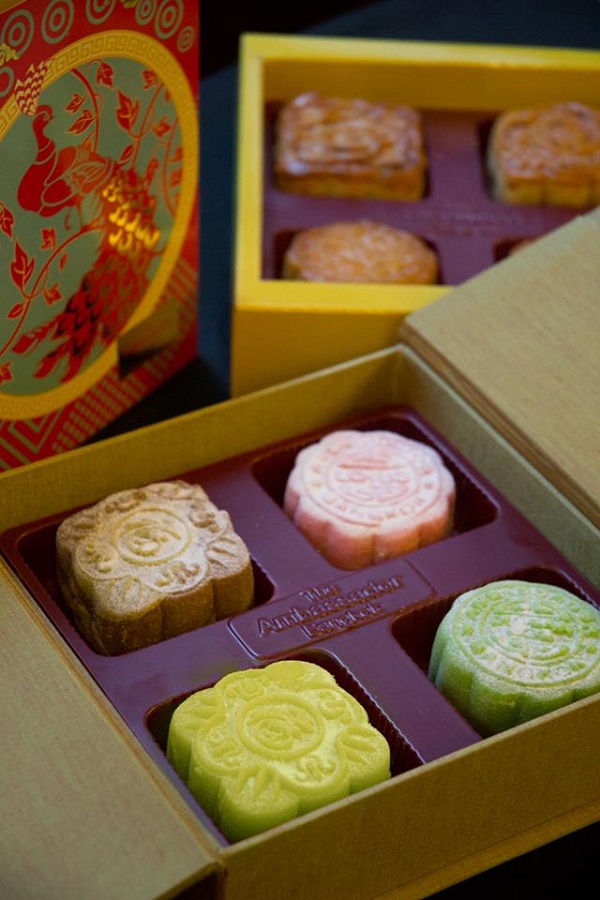 10 ขนมไหว้พระจันทร์สุดแนว ความอร่อยแบบไม่ซ้ำใครที่ต้องลอง 10 ขนมไหว้พระจันทร์สุดแนว ความอร่อยแบบไม่ซ้ำใครที่ต้องลอง