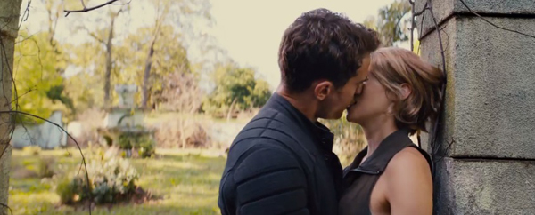 Divergent พร้อมเปิดฉากหนังภาค 3 ในตัวอย่างแรก Allegiant Divergent พร้อมเปิดฉากหนังภาค 3 ในตัวอย่างแรก Allegiant