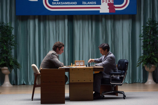 ภาพใหม่ Pawn Sacrifice โทบี้ แมกไกวร์ เป็นแชมป์หมากรุกสุดอื้อฉาว