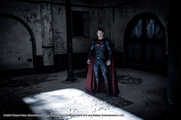 ซูเปอร์แมน กระชากหน้ากาก แบทแมน ในตัวอย่างใหม่ Batman v Superman