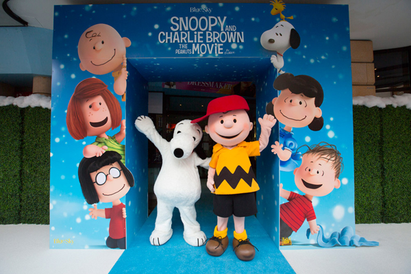 ผู้กำกับ สตีฟ มาร์ติโน่ ร่วมงาน The Peanuts Movie - London Special Screening เพื่อระดมทุนการกุศล