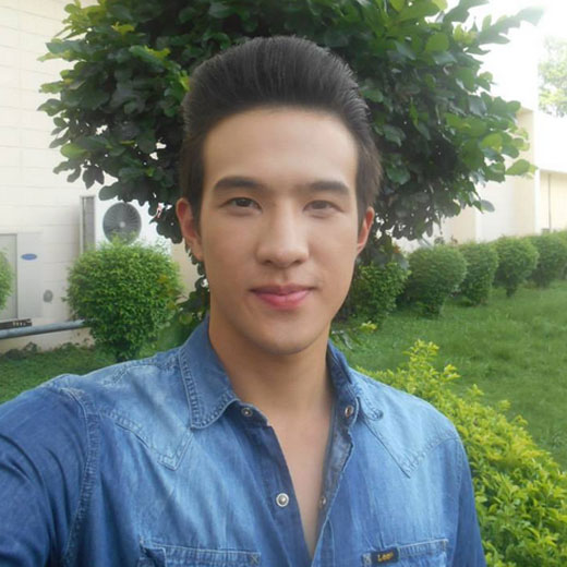 เจมส์ มาร์ เจมส์ มาร์