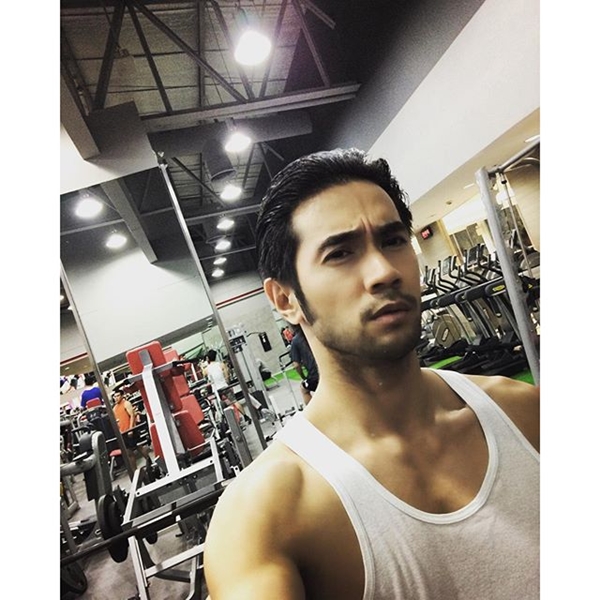 โพลาร์ ชยพล ดาวร้ายสุดหล่อจาก บ้านทรายทอง โพลาร์ ชยพล ดาวร้ายสุดหล่อจาก บ้านทรายทอง