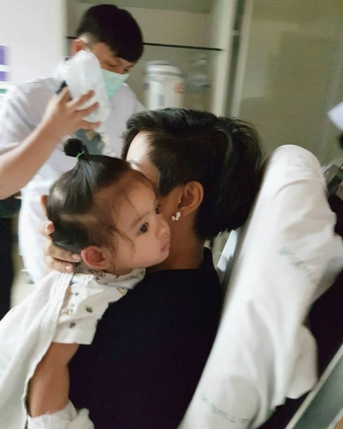 น้องอลิน ผ่าตัดสำเร็จแล้ว น้องอลิน ผ่าตัดสำเร็จแล้ว