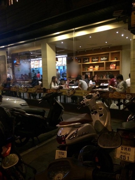ร้านฟาสต์ฟู้ดไม่ใช่ที่ติวหนังสือ ร้านฟาสต์ฟู้ดไม่ใช่ที่ติวหนังสือ