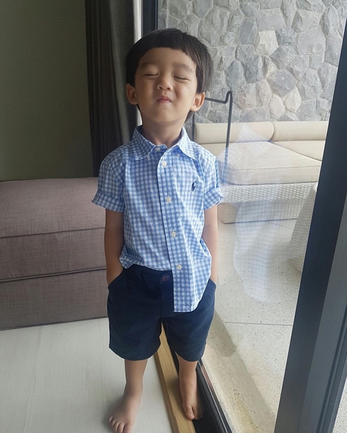 น้องณดล ลูกแม่กบ น้องณดล ลูกแม่กบ