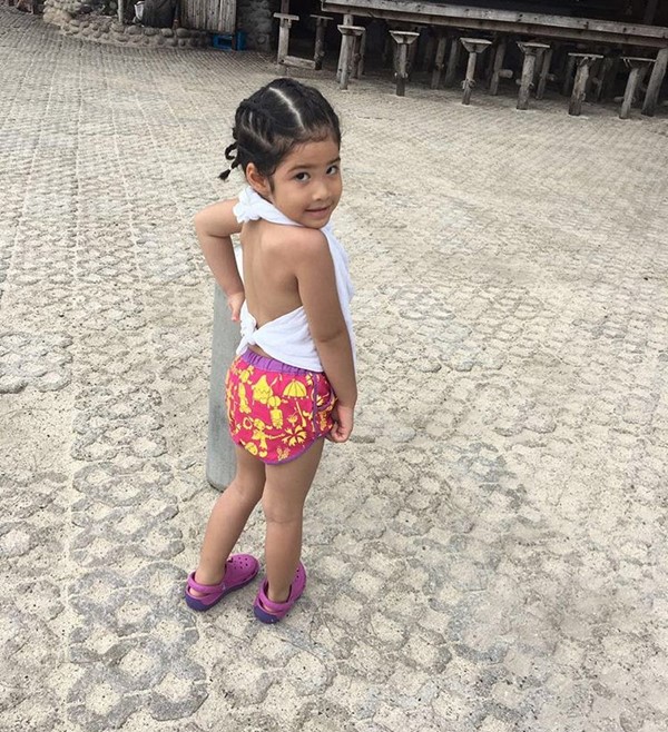 น้องนาวา ลูกสาวแม่อ้อม พิยดา น้องนาวา ลูกสาวแม่อ้อม พิยดา