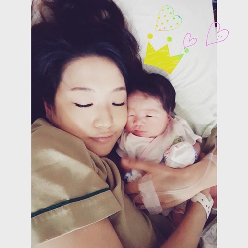 น้องโคลอี้ ลูกสาวคุณพ่อ เปรม บุษราคัมวงศ์ น้องโคลอี้ ลูกสาวคุณพ่อ เปรม บุษราคัมวงศ์