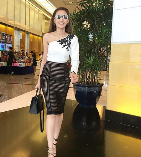 เสื้อเปิดไหล่ดารา เสื้อเปิดไหล่ดารา