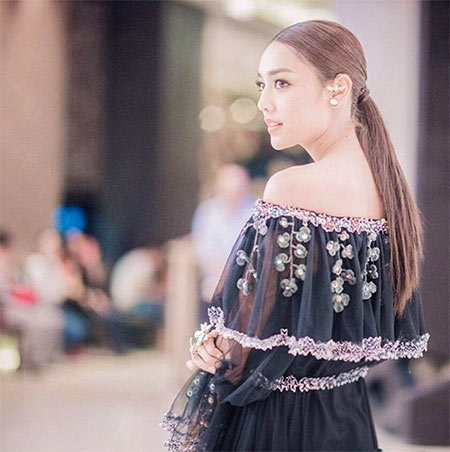 เสื้อเปิดไหล่ดารา เสื้อเปิดไหล่ดารา