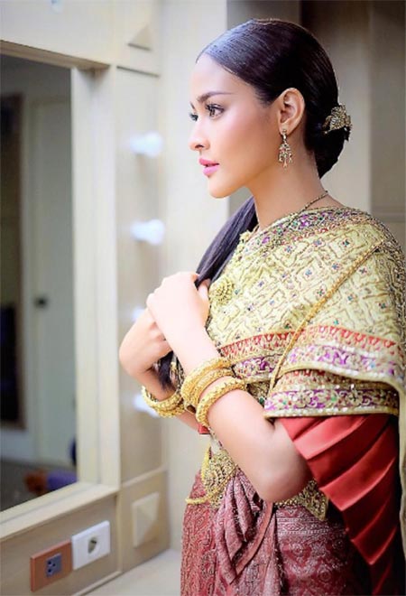 ดาราใส่ชุดไทย ดาราใส่ชุดไทย
