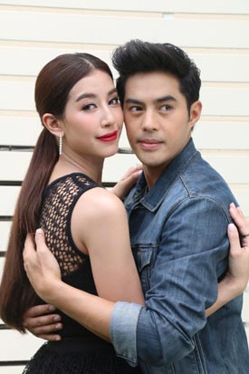 รักหลงโรง รักหลงโรง