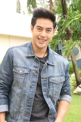 รักหลงโรง รักหลงโรง