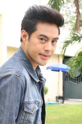 รักหลงโรง รักหลงโรง