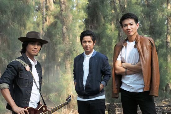 พอส MV เพลง รักอยู่รอบกาย พอส MV เพลง รักอยู่รอบกาย